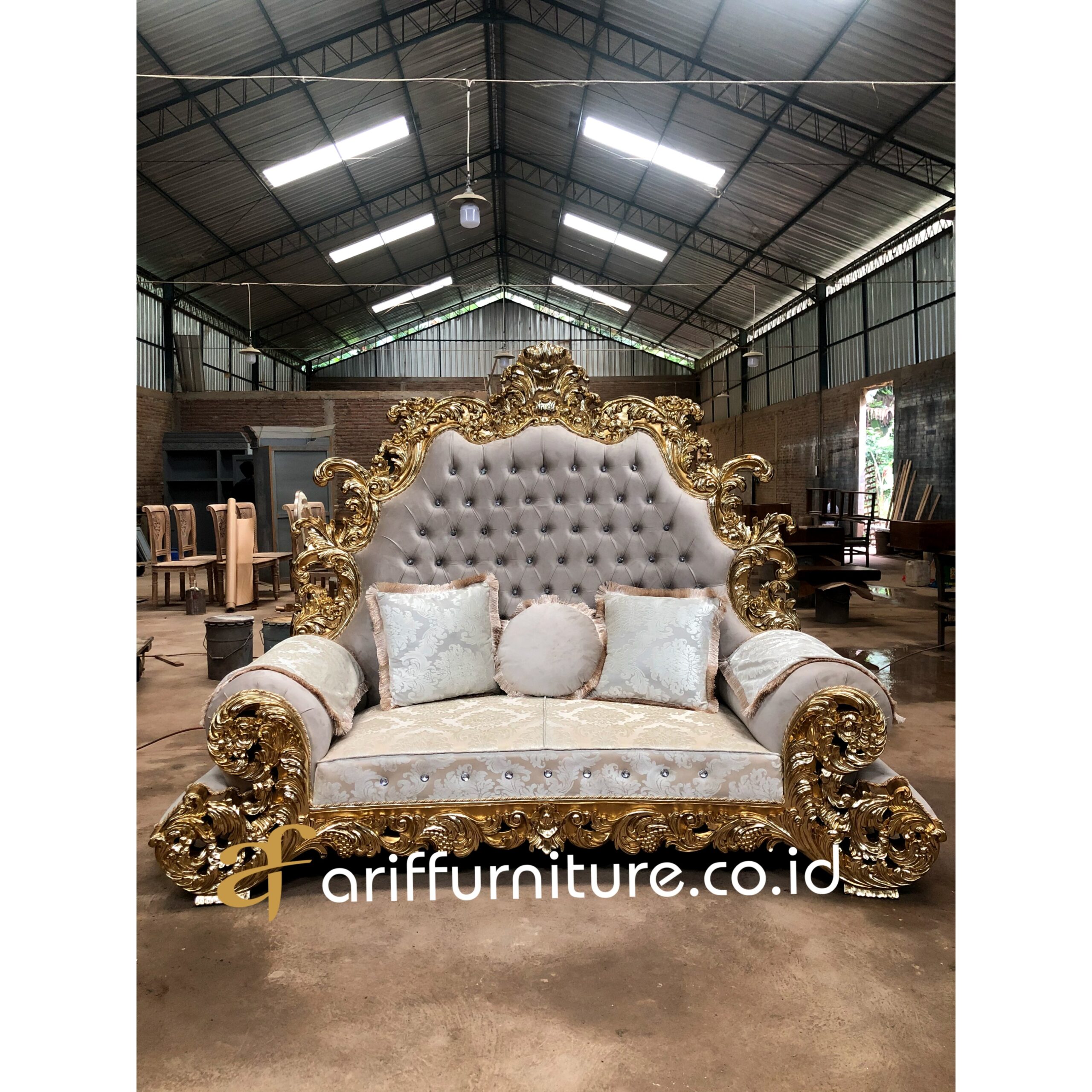 Sofa Tamu Mewah Ukiran Custom Jepara Arif Furniture Jepara