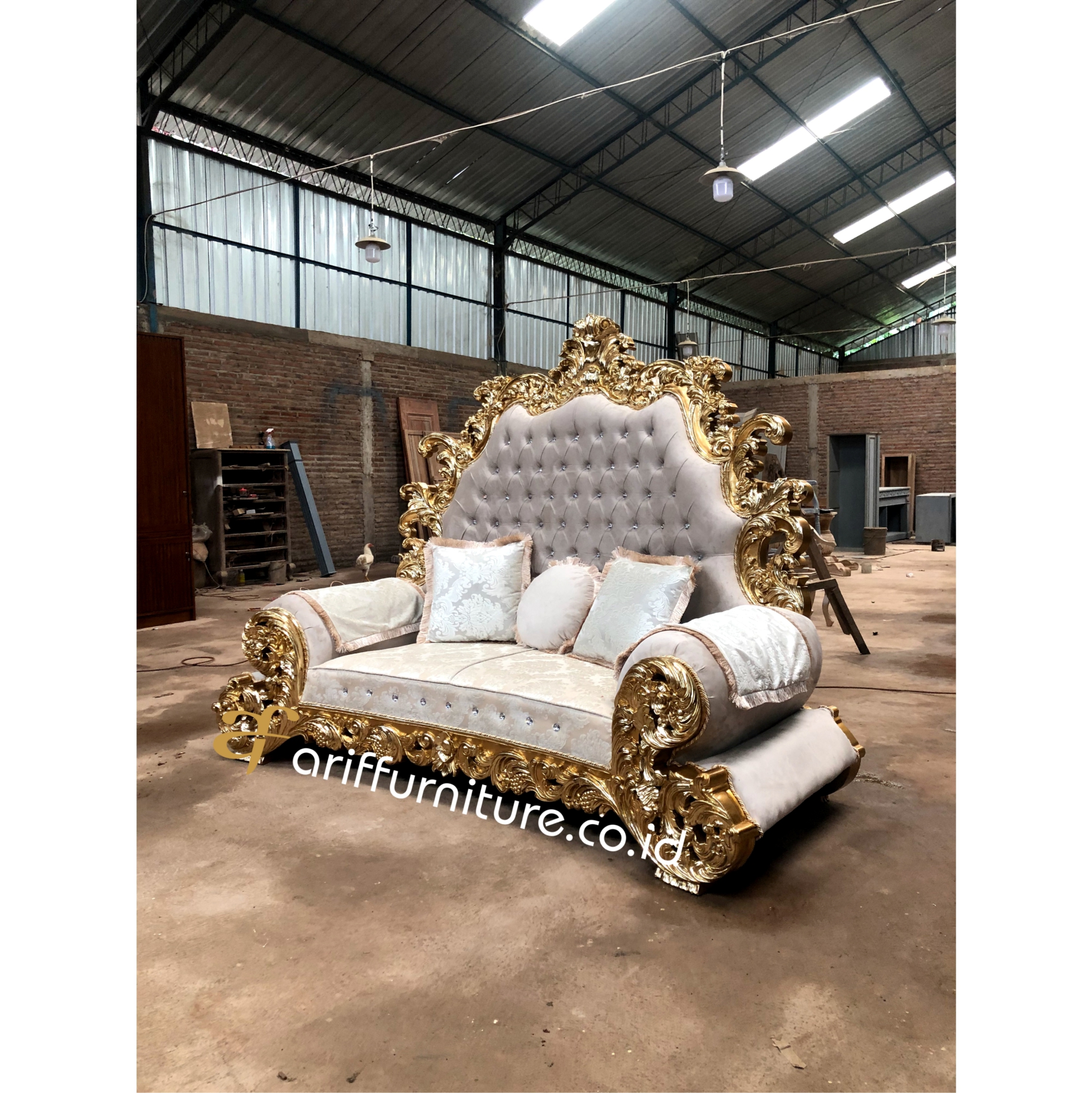 Sofa Tamu Mewah Ukiran Custom Jepara Arif Furniture Jepara