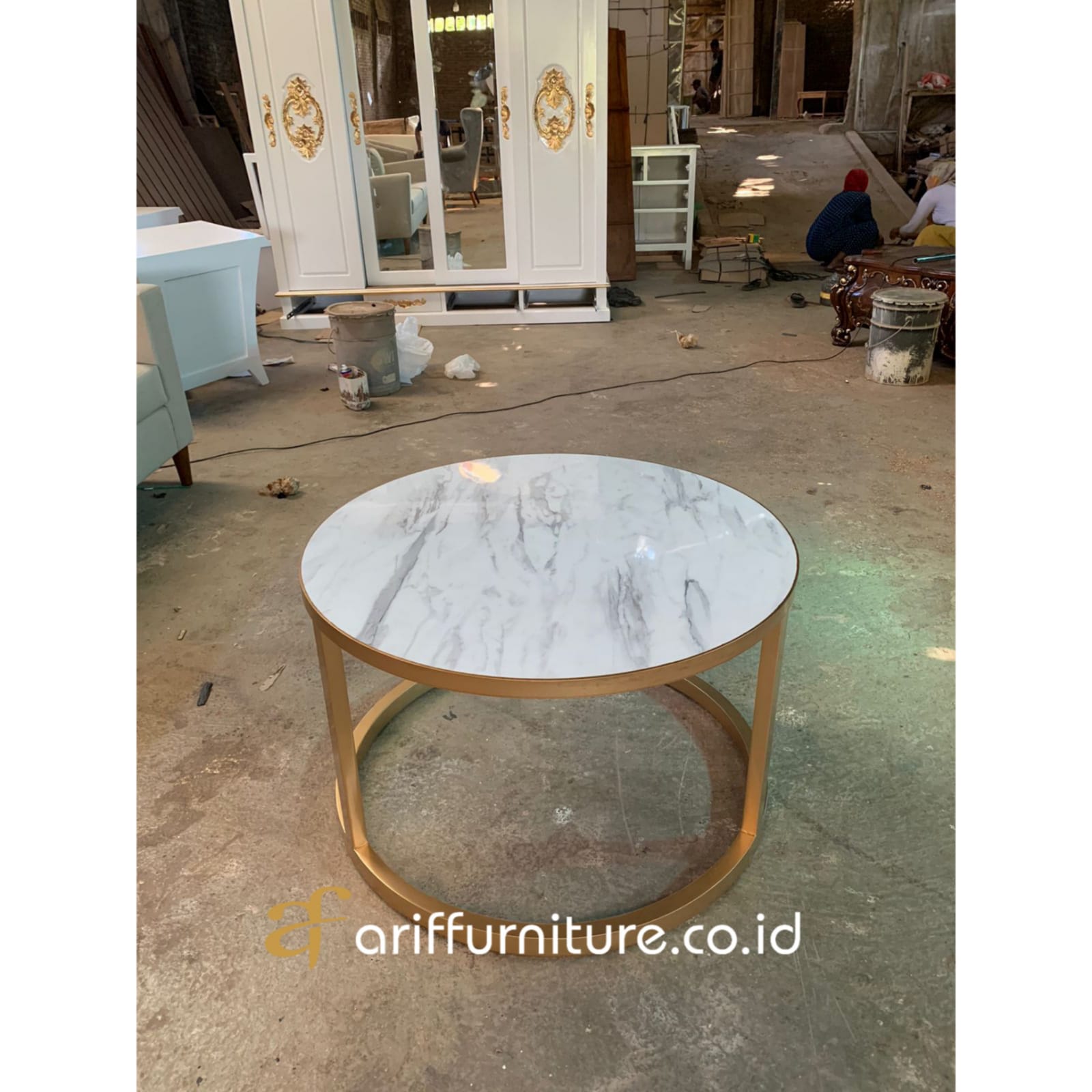 Meja Tamu Bulat Kaki Besi Top Marmer Pt Arif Furnitures Jepara