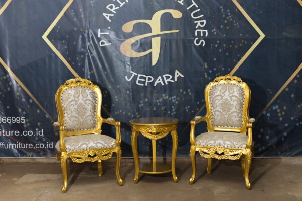 Set Meja Kursi Sofa Teras Emas Mewah - Gambar 2